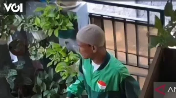 سرقة هاتف فيفو بقيمة 5 ملايين روبية إندونيسية توثقها كاميرات المراقبة في جريمة علنية